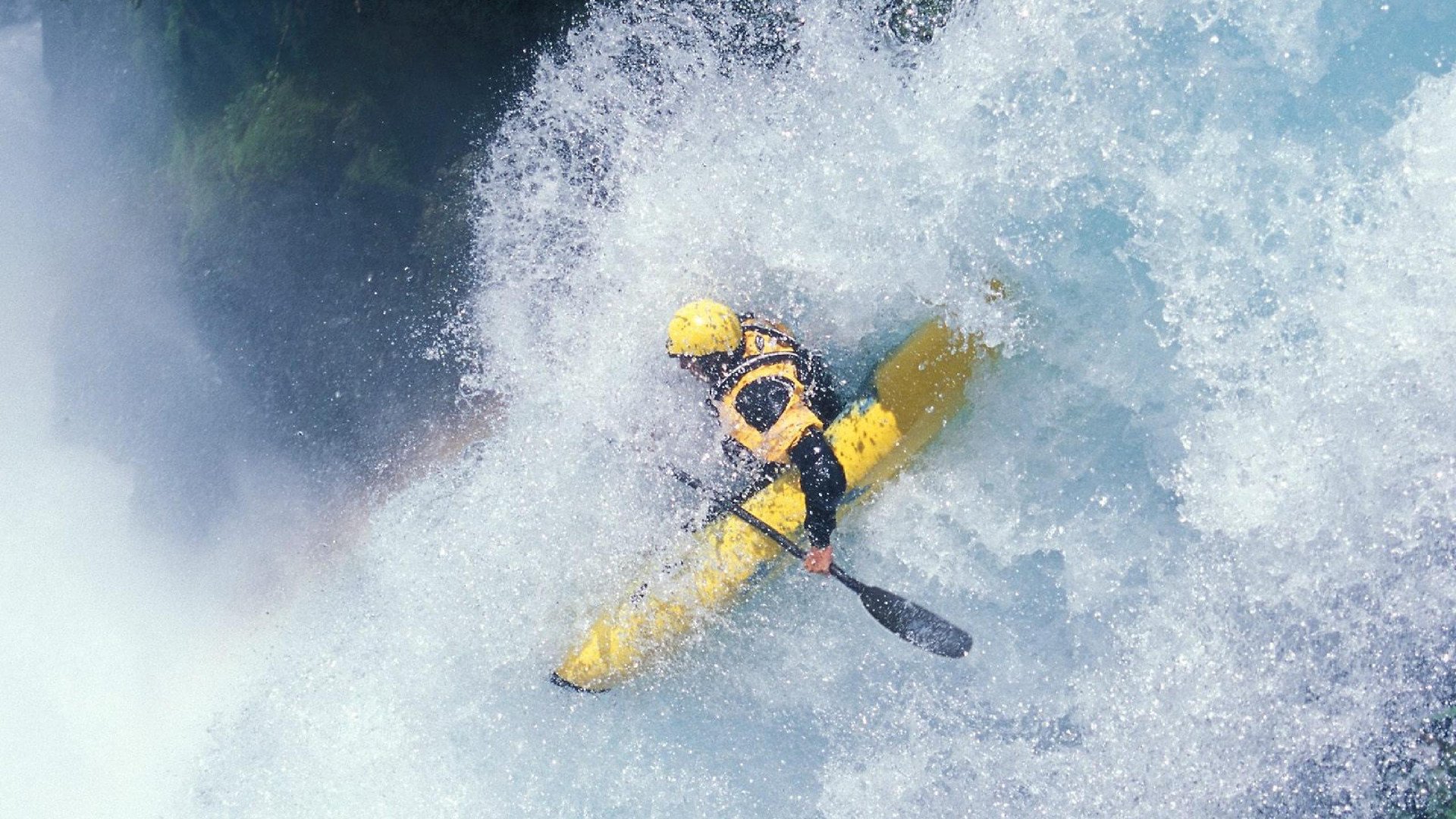 开云体育官网-张雨霏蝶泳中段发力 反超澳洲选手，张雨霏200蝶泳视频
